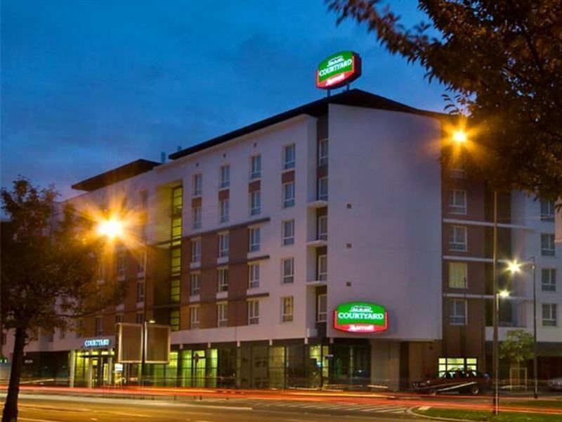 Hotel Courtyard By Marriott Paris Saint Denis Exterior foto